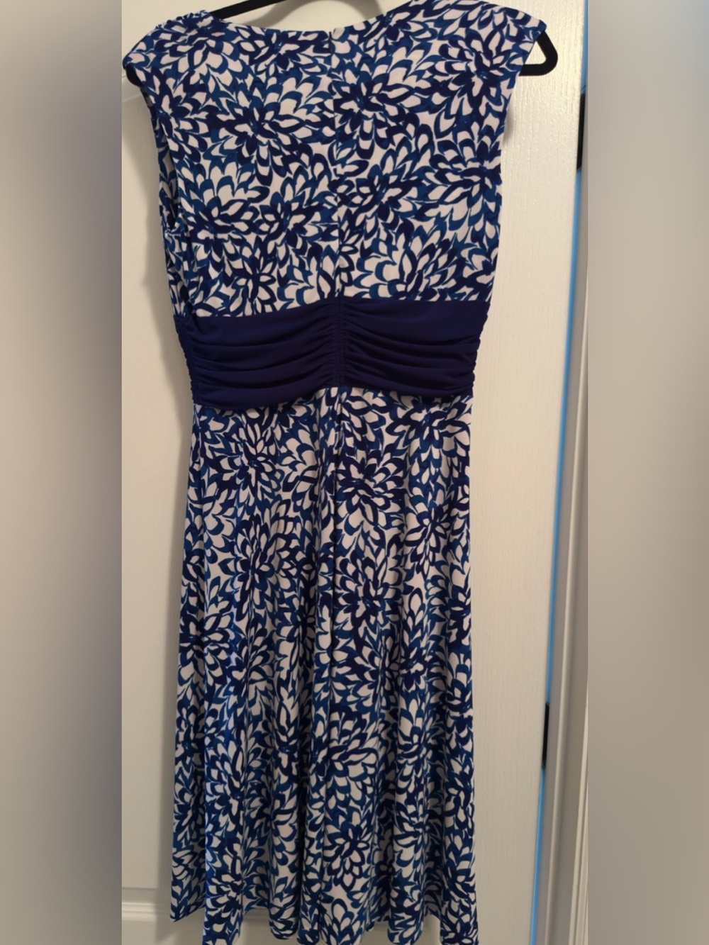 Jones New York Blue and White Floral Midi Dress